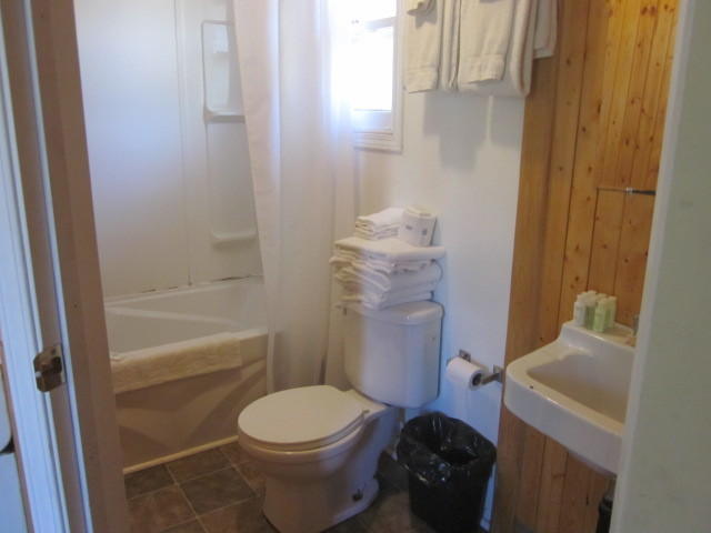 Kenosee Inn & Cabins Kenosee Park Room photo