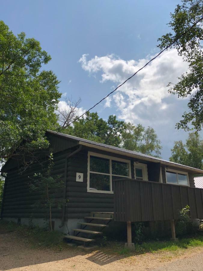 Kenosee Inn & Cabins Kenosee Park Exterior photo